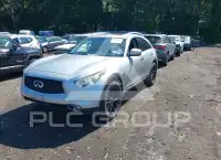 2017 Infinity QX70 фото