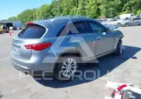 2017 Infinity QX70 фото