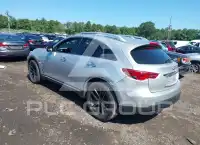 2017 Infinity QX70 фото
