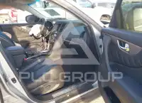2017 Infinity QX70 фото