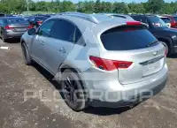 2017 Infinity QX70 фото