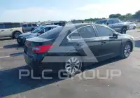 2017 Subaru Legacy photo