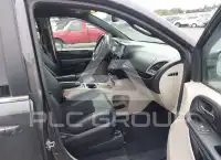 2017 Dodge Grand Caravan фото