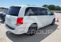 2017 Dodge Grand Caravan фото