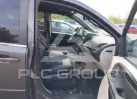 2017 Dodge Grand Caravan фото