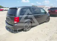 2017 Dodge Grand Caravan фото