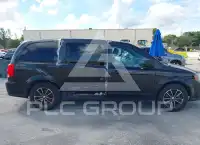 2017 Dodge Grand Caravan фото
