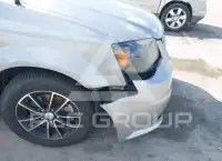 2017 Dodge Grand Caravan фото