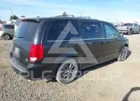 2017 Dodge Grand Caravan фото