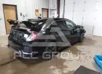 2017 Honda CIVIC фото