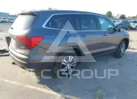 2017 Honda PILOT photo