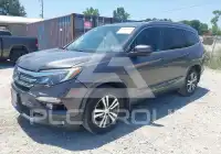2017 Honda PILOT photo