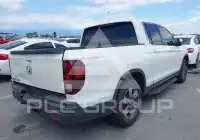2017 Honda RIDGELINE photo