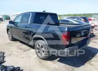 2017 Honda RIDGELINE photo