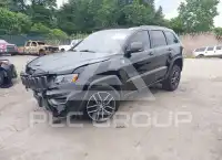 2017 Jeep Grand Cherokee фото