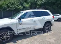 2017 Jeep Grand Cherokee photo