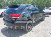 2017 Jeep Grand Cherokee фото