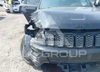 2017 Jeep Grand Cherokee фото