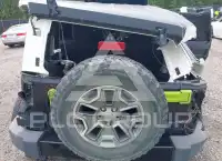 2017 Jeep WRANGLER фото
