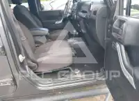 2017 Jeep WRANGLER фото