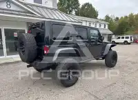 2017 Jeep WRANGLER фото
