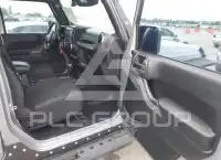 2017 Jeep WRANGLER фото