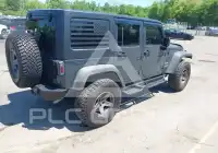 2017 Jeep WRANGLER фото
