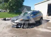2017 Jeep CHEROKEE фото