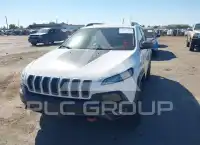2017 Jeep CHEROKEE фото