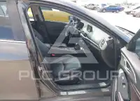 2017 Mazda 3 photo