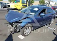 2017 Mazda 3 фото