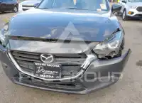 2017 Mazda 3 фото