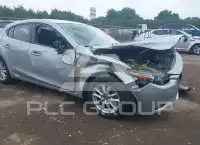 2017 Mazda 3 photo