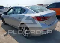 2017 Mazda 3 photo