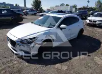 2017 Mazda 3 photo