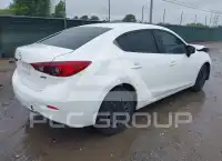 2017 Mazda 3 photo