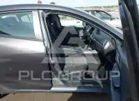 2017 Mazda 3 photo