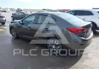 2017 Mazda 3 photo