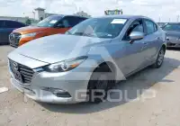 2017 Mazda 3 photo