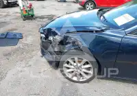 2017 Mazda 3 photo