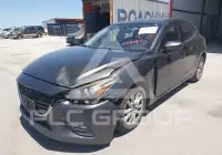 2017 Mazda 3 photo