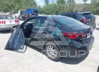 2017 Mazda 3 фото