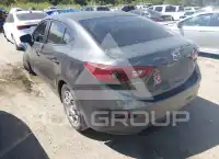 2017 Mazda 3 photo