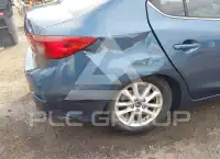 2017 Mazda 3 photo
