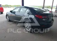2017 Mazda 3 photo