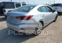 2017 Mazda 3 photo