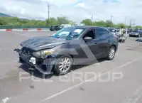 2017 Mazda 3 photo
