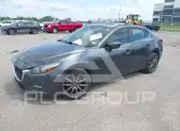 2017 Mazda 3 photo