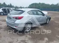 2017 Mazda 3 photo
