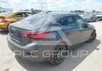 2017 Mazda 3 photo